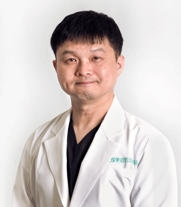 大塚美容形成外科　京都院　院長　緒方慶隆医師