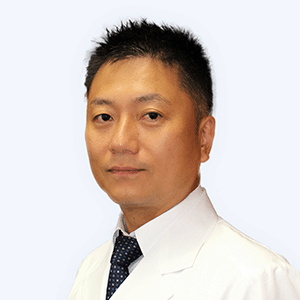 大塚美容形成外科歯科口腔外科医 齋藤 綾一朗歯学博士