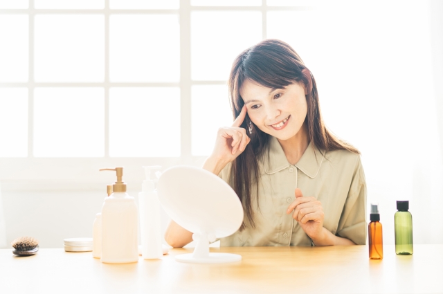 眉毛下切開とは