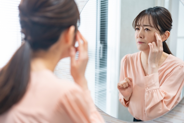 加齢によって二重が取れてしまった場合の対処法